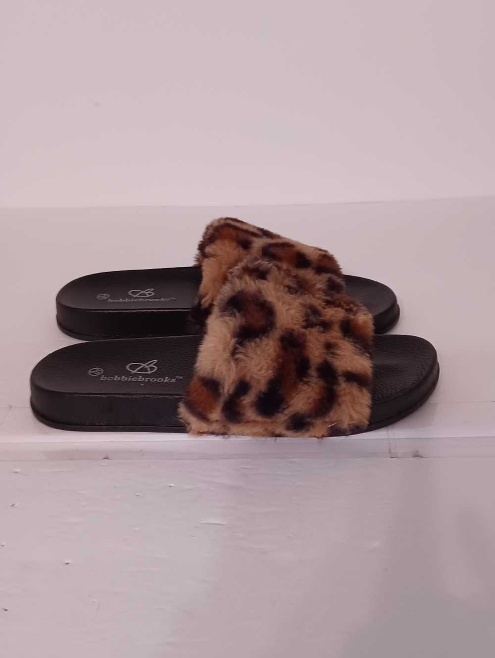 NWOT Women BOBBIEBROOKS Slide Leopard Print Slip-on Shoes No Back Size 6-7